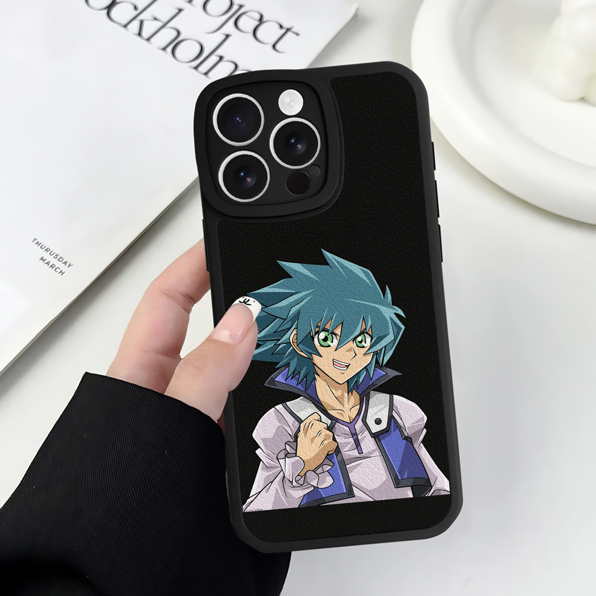 （画像用） 遊☆戯☆王 Yu-Gi-Oh! 【iPhone 16シリーズ対応】シリコンスマホケース（レザー調） 材質：シリコン